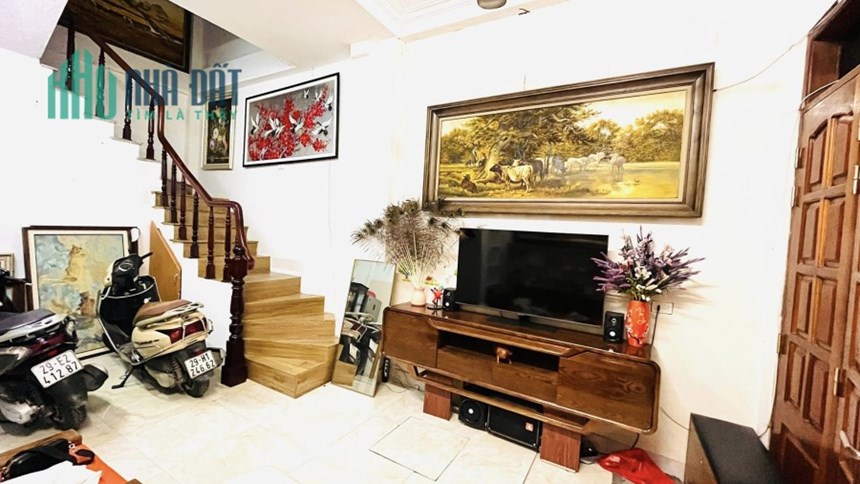 Bán Gấp nhà Bạch Mai 37m2, MT  rộng, 5T ở luôn, giá rẻ chỉ 3 tỷ 6. LH 0987136162