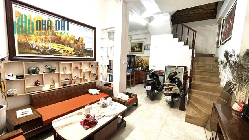 Bán Gấp nhà Bạch Mai 37m2, MT  rộng, 5T ở luôn, giá rẻ chỉ 3 tỷ 6. LH 0987136162