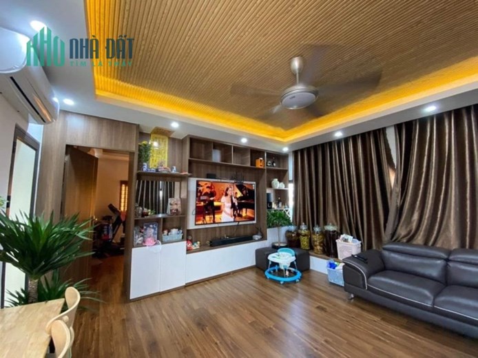 Bán nhà Mặt ngõ Nguyễn Ngọc Vũ 210m², 7 tầng, MT 3.8m, giá 50 Tỷ Cầu Giấy. Mua liên hệ: O94lO7l689