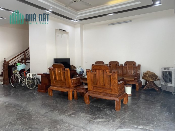 Cho thuê nhà 4 tầng phố Phan Chu Trinh - Khai Quang - Vĩnh Yên 140m2/ sàn,giá : 25tr/tháng