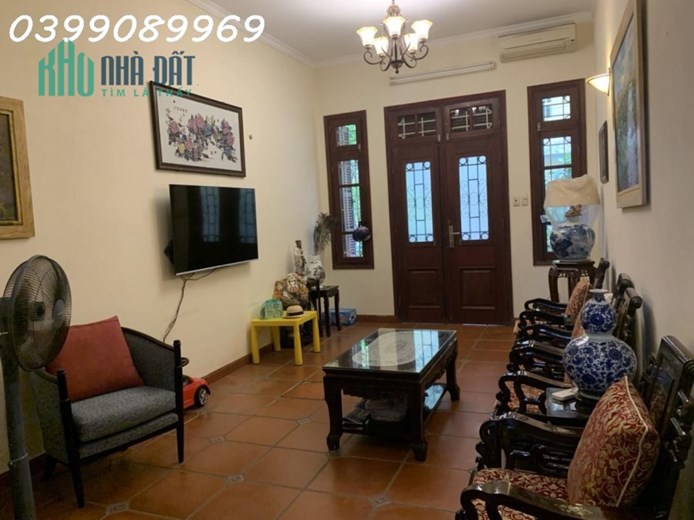 CẦN BÁN PHÂN LÔ ĐẦM TRẤU - NGAY LÔ GÓC - HAI MẶT TIỀN - Ô TÔ TRÁNH, DỪNG ĐỖ NGÀY ĐÊM - GIÁ TỐT NHẤT