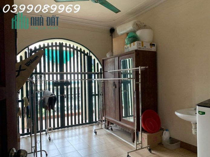 CẦN BÁN PHÂN LÔ ĐẦM TRẤU - NGAY LÔ GÓC - HAI MẶT TIỀN - Ô TÔ TRÁNH, DỪNG ĐỖ NGÀY ĐÊM - GIÁ TỐT NHẤT