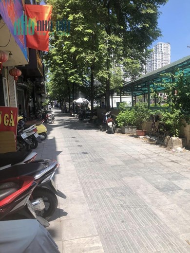 Bán Nhà Mặt Phố Trường Chinh Thanh Xuân- Kinh Doanh Vỉa Hè  61m2, 4 Tầng, Mặt Tiền 4.2m,