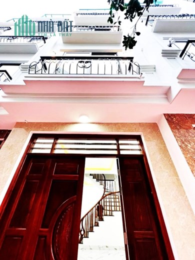 Bán nhà Đàm Quang Trung, Long Biên 45m2 x 5 tầng 3.7 tỷ. Gần Aeon Long Biên - cầu Vĩnh Tuy