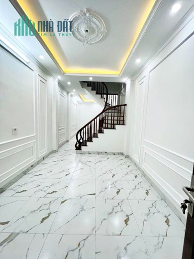Bán nhà Đàm Quang Trung, Long Biên 45m2 x 5 tầng 3.7 tỷ. Gần Aeon Long Biên - cầu Vĩnh Tuy