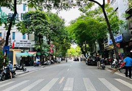 BÁN MẶT PHỐTRẦN CUNG CẦU GIẤY VỈA HÈ RỘNG KINH DOANH KHỦNG  GẦN VIỆN E 56M2 CHỈ 11,5 TỶ