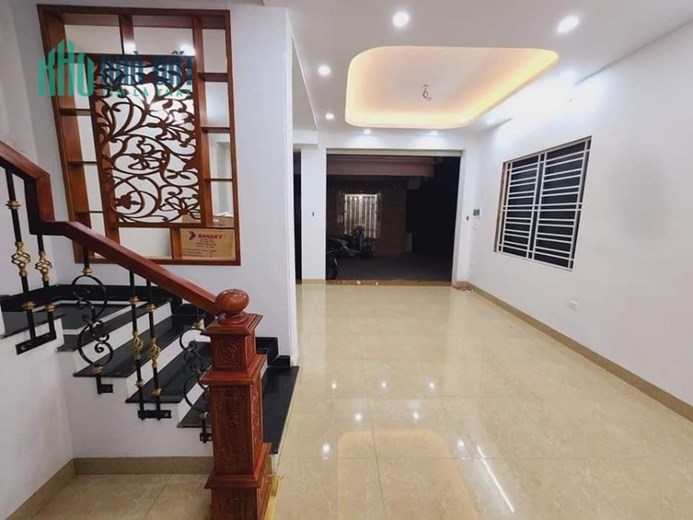 PHÂN LÔ MAI DỊCH - CẦU GIẤY SIÊU HOT 82M2 4 TẦNG ĐẲNG CẤP, MT 4M3 GIÁ CHỈ 15.5 TỶ.