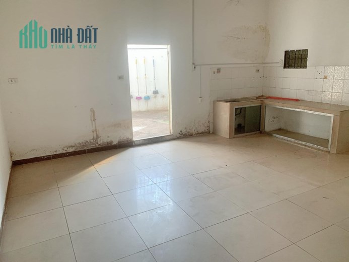 Mb cho thuê thuận tiện kinh doanh buôn bán