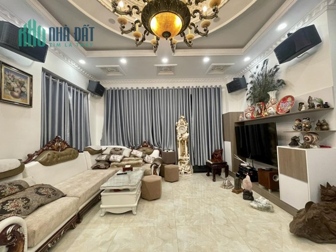 Bán biệt thự 2 mặt tiền tại Ngô Quyền Phường 6 Đà Lạt