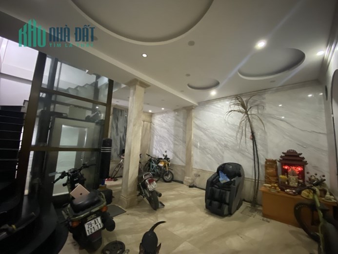 MẶT NGÕ THÔNG - HÀO NAM - ĐỐNG ĐA - LÔ GÓC - 45M2 X 5 TẦNG THANG MÁY - MT 6M - Ở HOẶC LÀM VP
