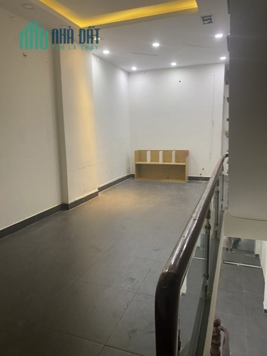 Cho thuê Nhà mặt tiền Hồ Biểu Chánh, quận Phú Nhuận, 40m2, giá 42tr/tháng