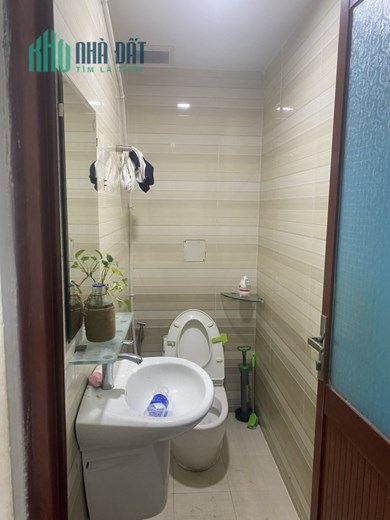 Cho thuê Nhà mặt tiền Hồ Biểu Chánh, quận Phú Nhuận, 40m2, giá 42tr/tháng