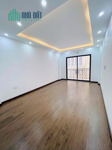 Bán nhà Phân Lô Gara ô tô. DT 45m - 7T TM Nhỉnh 9 tỷ Nghĩa Đô Cầu Giấy . Hoàng Quốc Việt