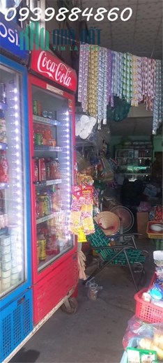 Cần sang quán tạp hóa,có đầy đủ các mặt hàng vào là bán thôi - Địa chỉ: Quốc Lộ 13, Mỹ Phước 1, Bến