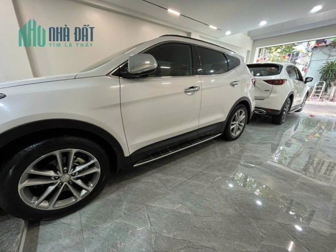 MỘT NGÔI NHÀ QUÁ ĐẸP VÀ SANG TRỌNG NẰM SÁT TRUNG TÂM BỜ HỒ HOÀN KIẾM TẠI LONG BIÊN. GARA 2 Ô TÔ,
