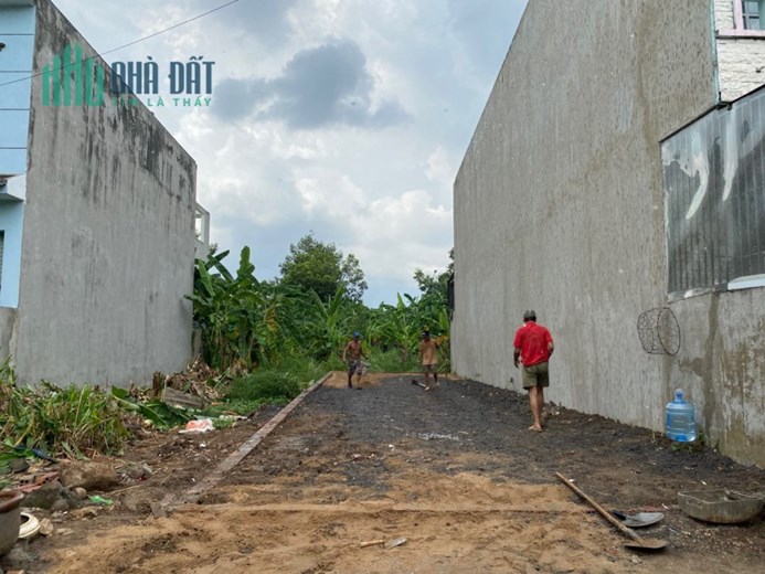Cần bán lô đất khu tái đình cư Long sơn DT 100m vị trí đẹp
