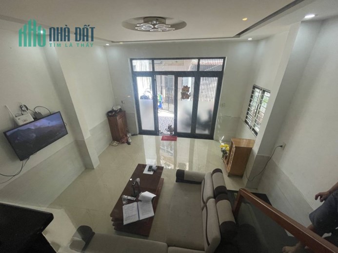 BÁN GẤP NHÀ ĐƯỜNG 2/9, KIỆT Ô TÔ, NHÀ 2 TẦNG, NHÀ MỚI ĐẸP, KHU TRUNG TÂM TIỆN ÍCH.CHỈ 2.95 TỶ
