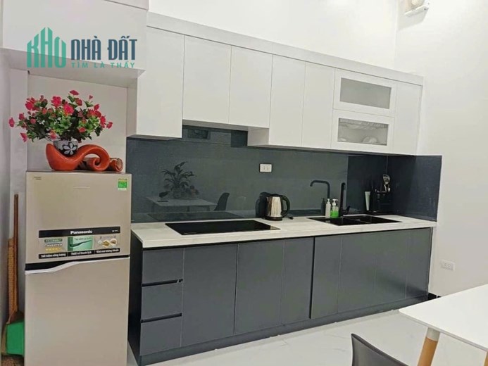 NHÀ ĐẸP ĐỘI CẤN , 5 TẦNG Ở NGAY , NỞ HẬU ,TRUNG TÂM BA ĐÌNH