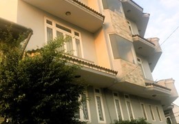 Cho thuê nhà nguyên căn 4 tầng 4pn hẻm xe hơi đường Linh Đông