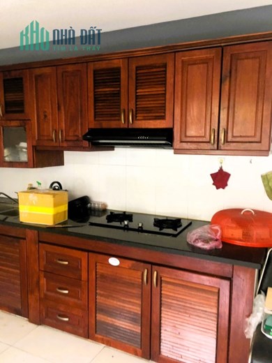 Cho thuê nhà nguyên căn 4 tầng 4pn hẻm xe hơi đường Linh Đông