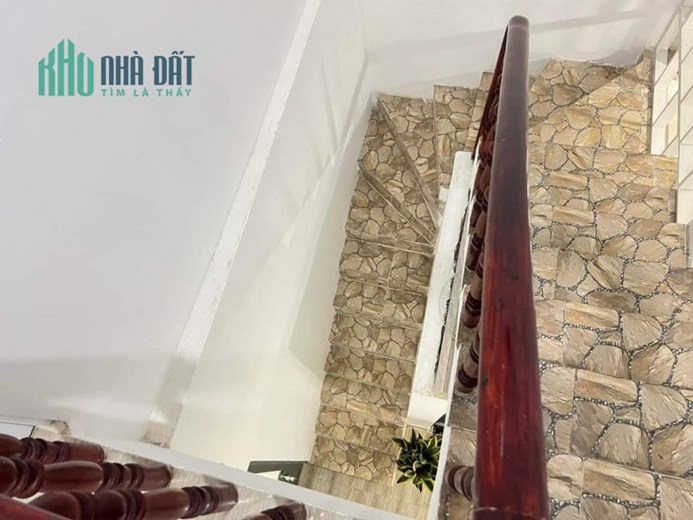 Bán nhà Lê Đức Thọ, 3.7x15m, 4PN, hẻm hơn 3m chỉ 3 tỷ 100 triệu