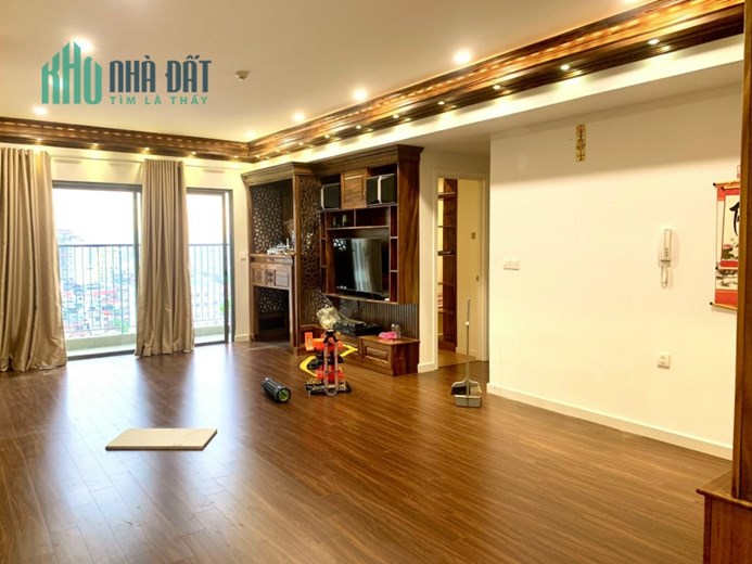 Cần bán gấp căn hộ tòa N01 Berriver 390 Nguyễn Văn Cừ Long Biên.