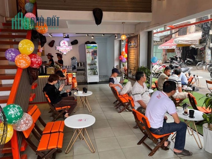 Sang Quán cà phê rất đẹp góc 2 mặt tiền đường Nguyễn Kiệm và chợ Tân Sơn Nhất