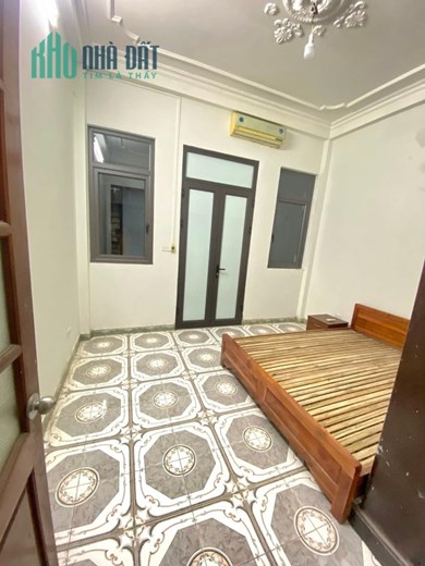 Bán Nhà Đường Láng 40m2 x 4 tầng, 4 phòng ngủ đầy đủ công năng, ngõ nông gần Phố, giá cho các nhà