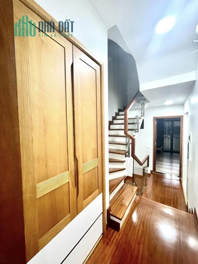 Bán nhà ngõ 200 Nguyễn Sơn, 54m x 5 tầng, thang máy, 2 thoáng ô tô, kinh doanh, 12 tỷ 5