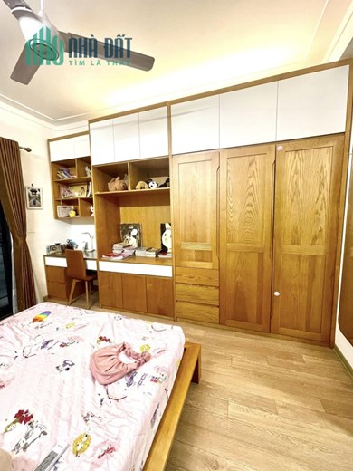 Bán nhà ngõ 200 Nguyễn Sơn, 54m x 5 tầng, thang máy, 2 thoáng ô tô, kinh doanh, 12 tỷ 5