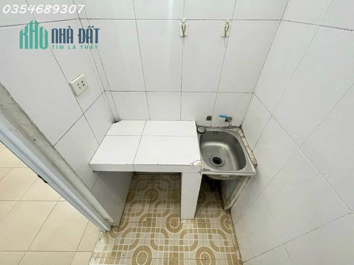 CCMN NGÕ 44 TRẦN THÁI TÔNG - SIÊU THOÁNG - BẾP TÁCH RIÊNG 
trống ở luôn