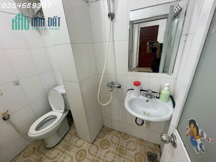 CCMN NGÕ 44 TRẦN THÁI TÔNG - SIÊU THOÁNG - BẾP TÁCH RIÊNG 
trống ở luôn