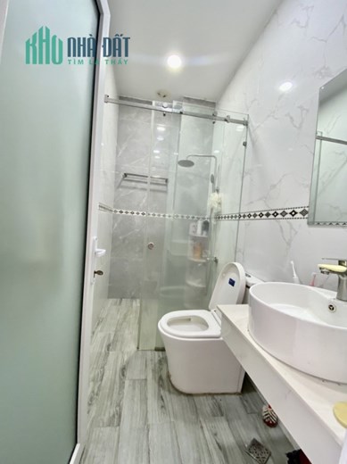 Bán Nhà HXH 4.1Mx14M 5Tầng Đường Phạm Văn Bạch Quận Tân Bình.