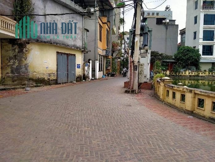 Bán nhanh căn nhà C4 Tại Đông Ngạc, Bắc Từ Liêm, Ngõ  Ô Tô 73m2, MT 6m, 4,5 Tỷ, LH 0965283789