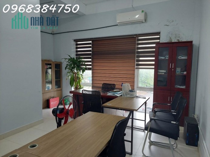 Cho thuê tầng 3+4 khu A Trung Tâm Thương Mại TSQ thuộc làng Việt Kiều Châu Âu