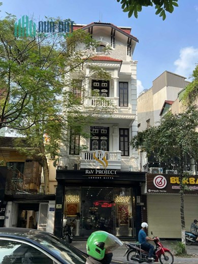 Cho thuê nhà mặt phố 20 Nguyễn Thái Học, Điện Biên, Ba Đình (4 tầng)