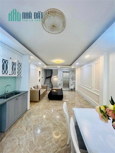 Bán 40m2 ngọc thụy 5 tầng mặt tiền 4,9 giá 5,3 tỷ lô góc ngõ ô tô.