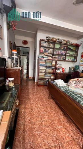 Gấp Bán nhà Mặt tiền Hồng Hà -  Tân Sơn Nhất, DT:4.2x22m, 2 tầng, Giảm còn  20.9 tỷ.