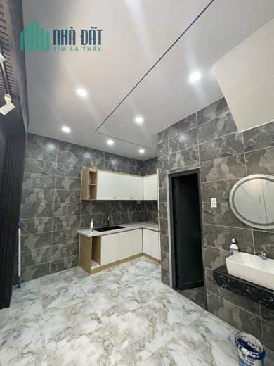 BÌNH TÂN - NGAY 4 XÃ - HXH 5M - NHÀ MỚI 100% - FULL NỘI THẤT CAO CẤP - 40M2 - GIÁ NHỈNH 4 TỶ