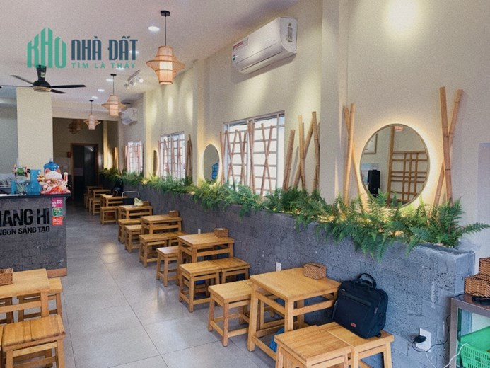 Quận 5 , SANG QUÁN CHÈ VỚI GIÁ CHỈ 450 Tr ( Đầu tư gần 1 tỷ ), Quán đang hoạt động ổn định, Tel :