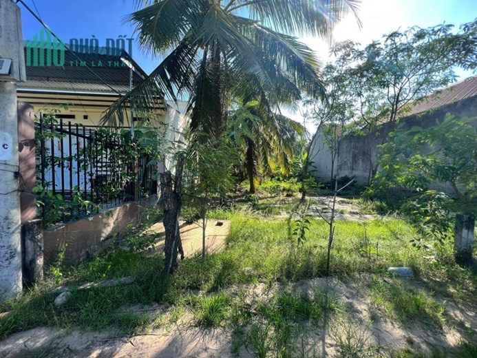 ĐẤT ĐẸP - GIÁ TỐT - Cần Bán Lô Đất Vị Trí Đắc Địa Tại xã Phú Nhuận - TP Bến Tre - Tỉnh Bến Tre