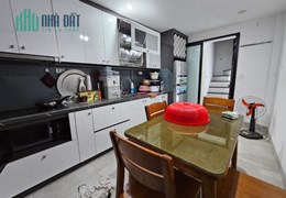 Nhỉnh 2Tỷ Có Ngay Hộ Khẩu Quận Trung Tâm Hà Nội Nhà Siêu Đẹp Cách Ô TÔ Vài Bước Chân.