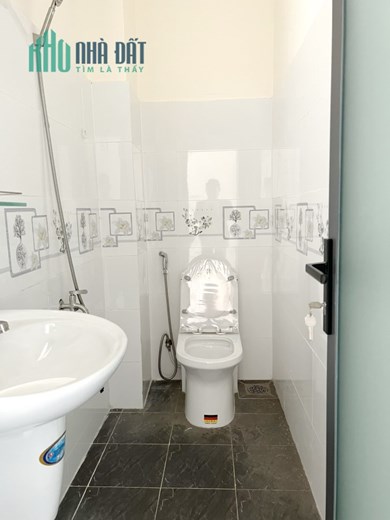 Nhà mới 2 tầng hẻm 109 Dương Bá Trạc P1 Q8 giá 3.8 tỷ
