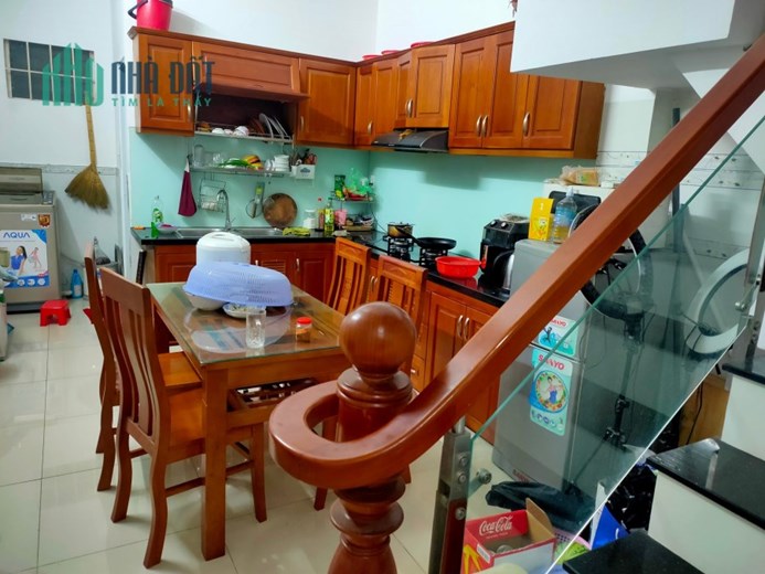 BÁN NHÀ NGUYỄN THỊ THẬP, QUẬN 7, 85M2, 4 TẦNG, GIÁ 8 TỶ 300 TL CHÍNH CHỦ