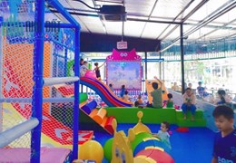 Cần sang Cafe kết hợp Khu vui chơi Mặt tiền Mẹ Thứ gần Văn Tiến Dũng