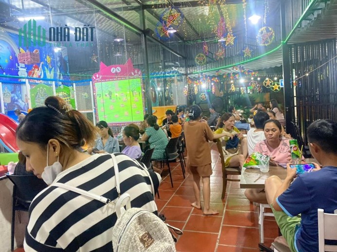 Cần sang Cafe kết hợp Khu vui chơi Mặt tiền Mẹ Thứ gần Văn Tiến Dũng