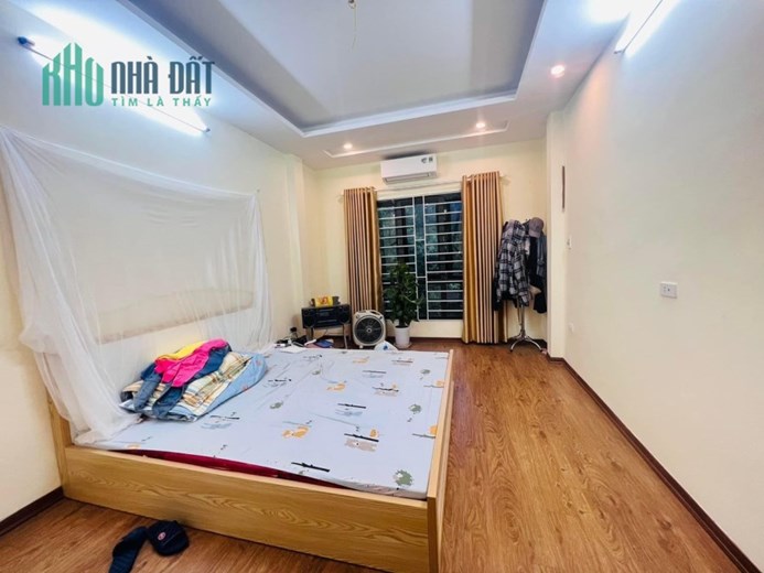 Bán nhà Hoàng Hoa Thám, 5 tầng, 4.65 tỷ.