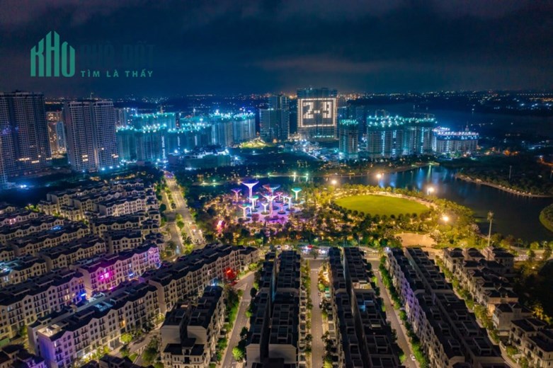 💥👉👉 Cơ hội độc đáo có 1-0-2: Tặng ngay 1 gói “Sử dụng xe VinFast VF 8 Eco miễn phí” trong 12
