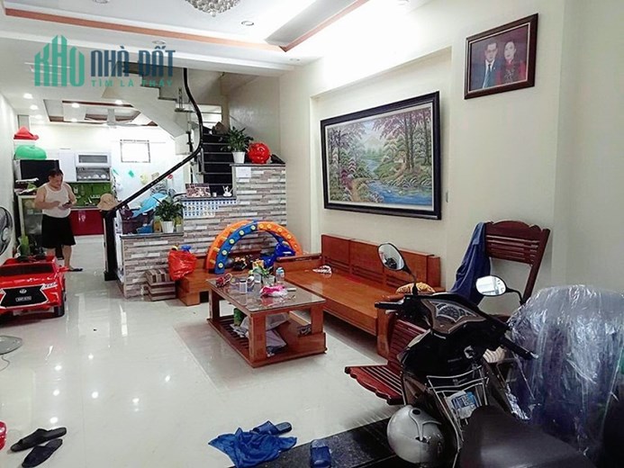Bán nhà phố Thiên Lôi, 63m 4 tầng độc lập ngõ ô.tô GIÁ 5 tỉ gần Hoàng Huy