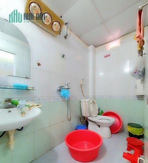 Bán nhà ngõ 128 An Đà, diện tích 67m 2 tầng GIÁ 2.69 tỉ có sân cổng riêng